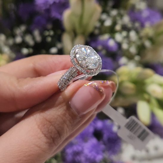 14kt Gold Oval 2.42ct Solitaire Ring