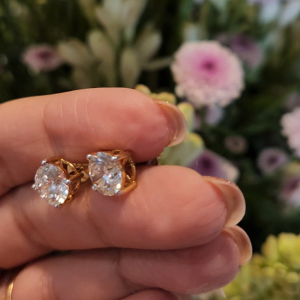 14kt Gold Round 2.9ct Solitaire Earrings