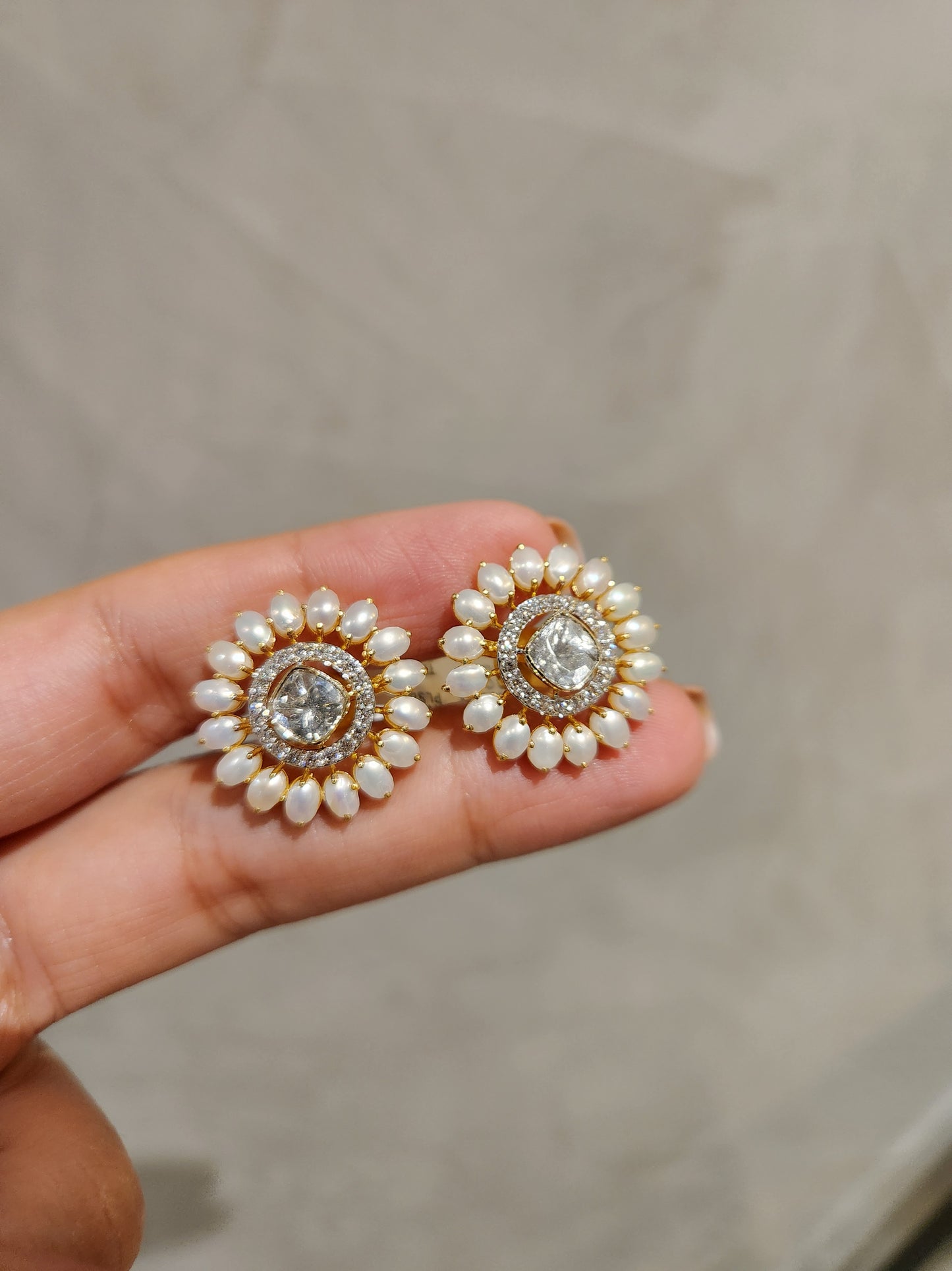 14kt Gold Polki .44ct Pearls Earrings