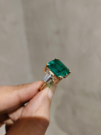 14kt Gold Green Emerald Ring